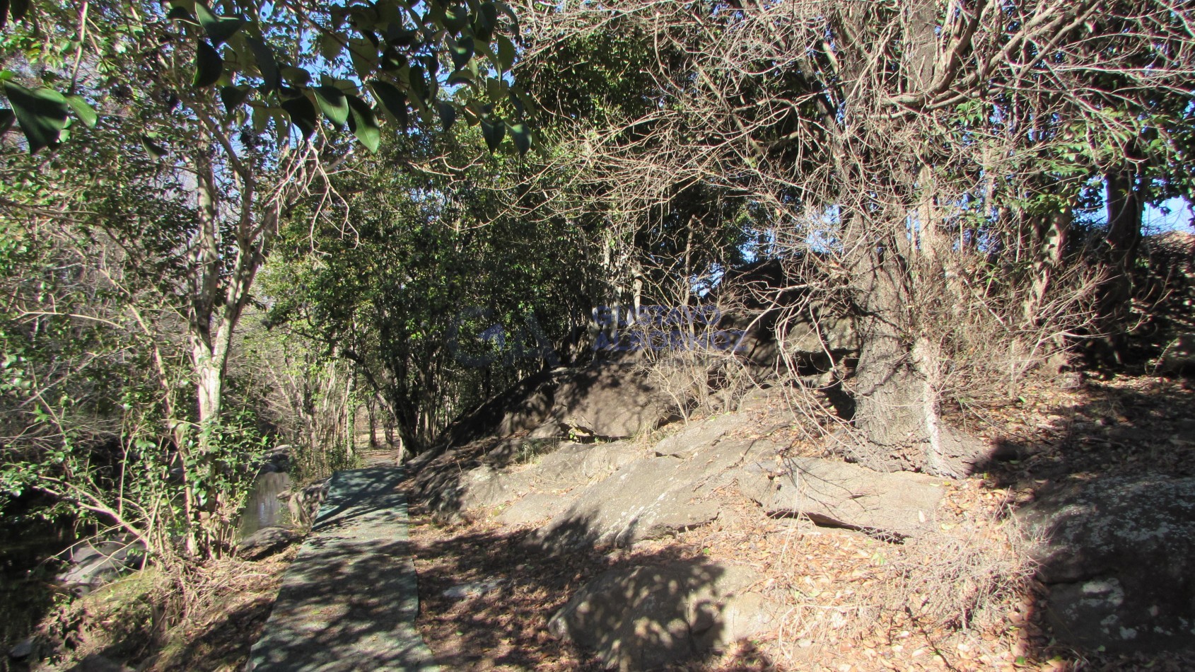 Lote en venta en Villa Amancay con costa de rio