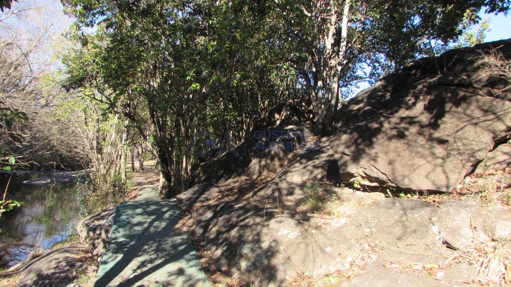Lote en venta en Villa Amancay con costa de rio