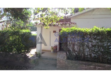 Casa a reciclar en Villa Amancay