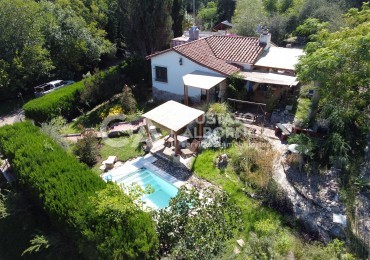 Casa con pileta y quincho a metros de Ruta 5 - Valle Dorado, Villa Rumipal